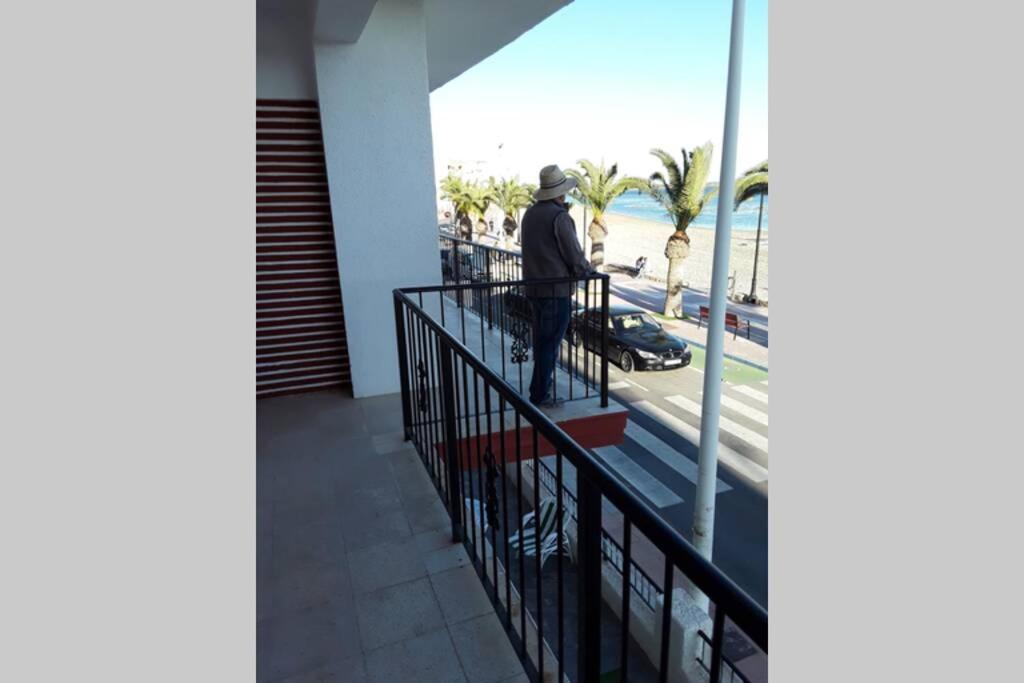 Piso En Primera Linea Con Wifi Y Vistas Al Mar Lo Pagán Eksteriør billede
