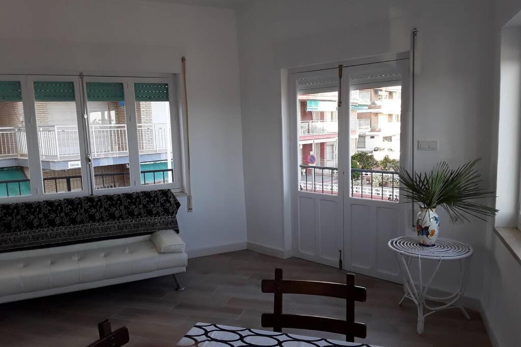 Piso En Primera Linea Con Wifi Y Vistas Al Mar Lo Pagán Eksteriør billede